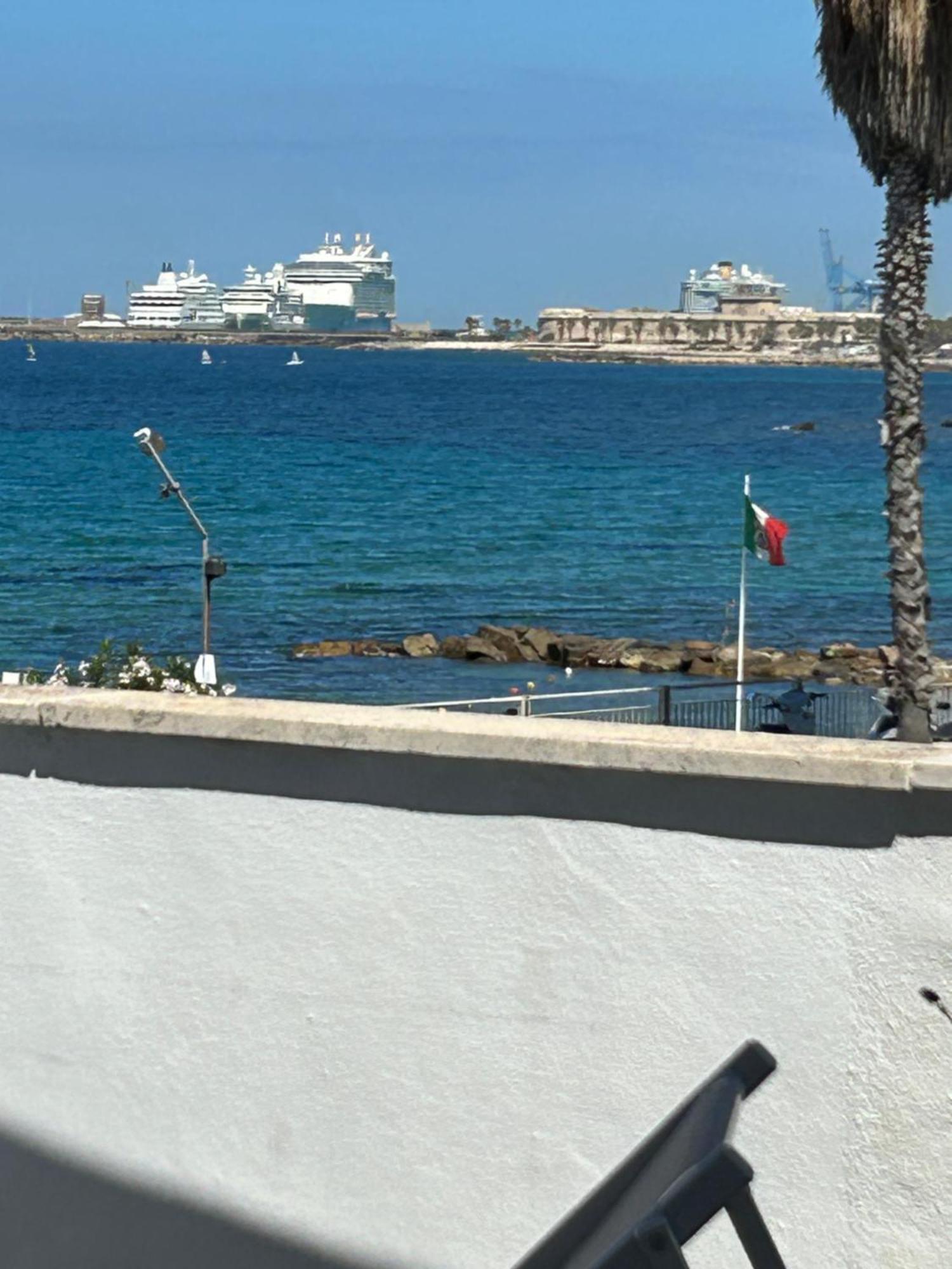 ホテル Stella Di Mare- Cruise Shuttle チビタベッキア エクステリア 写真